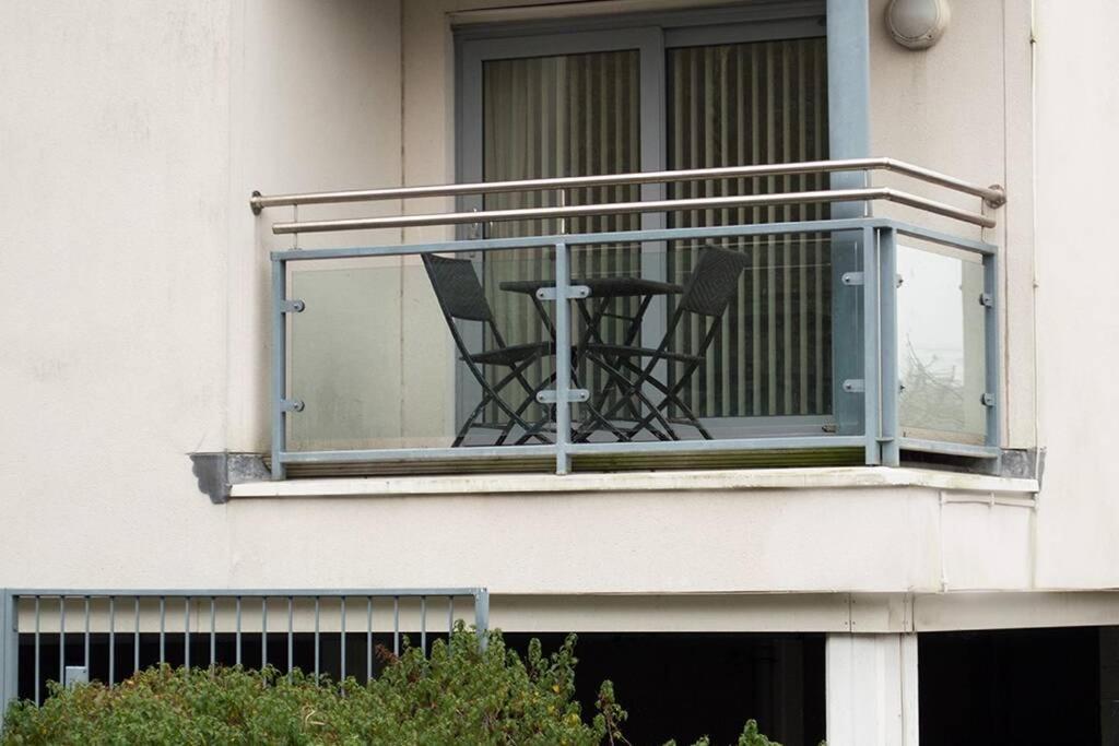 스완지 Parking, Balcony, Fully Equipped Kitchen 아파트 외부 사진